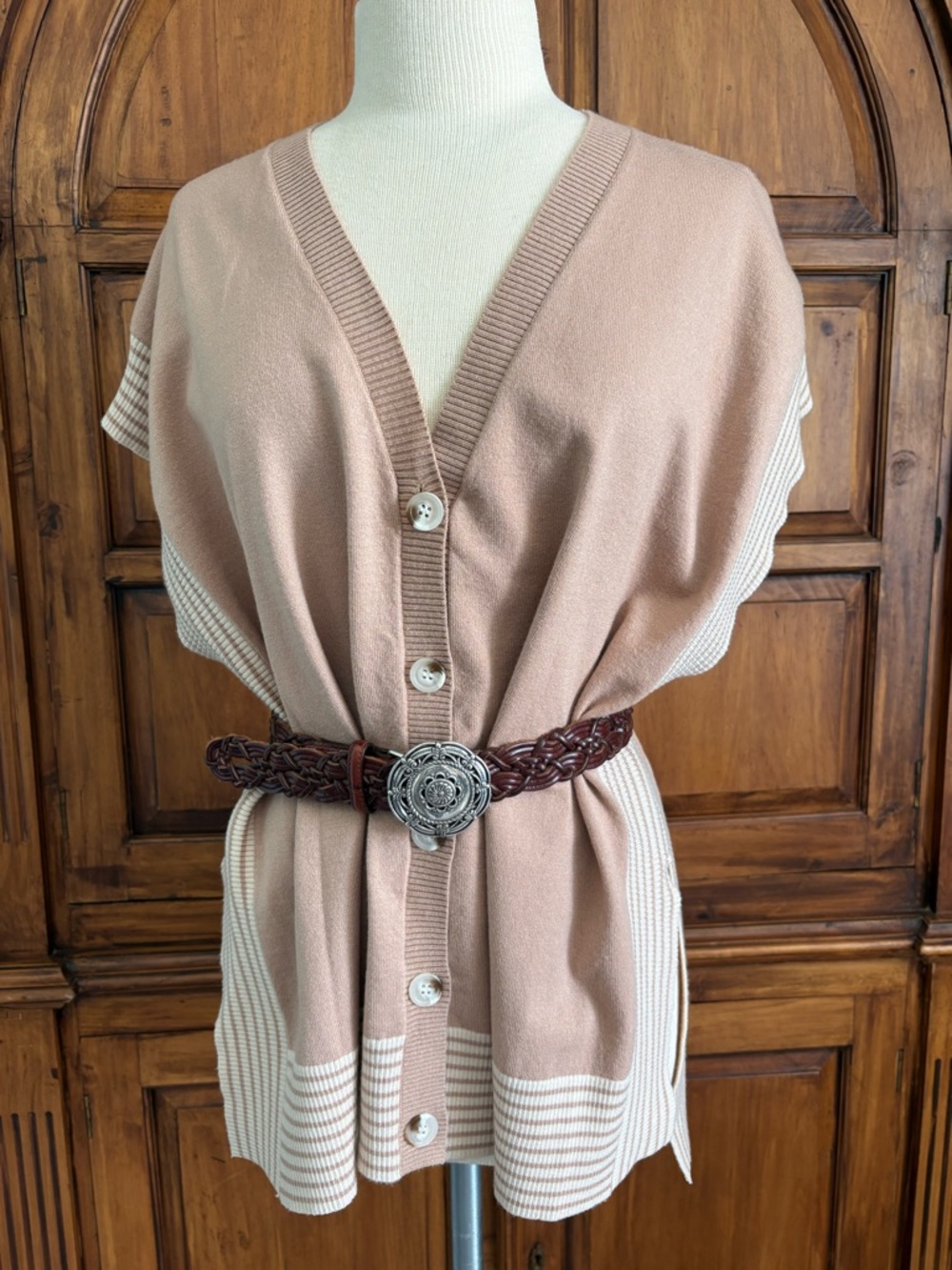 NWT Annie Wear Tan Button-Front V-Neck Sweater Vest